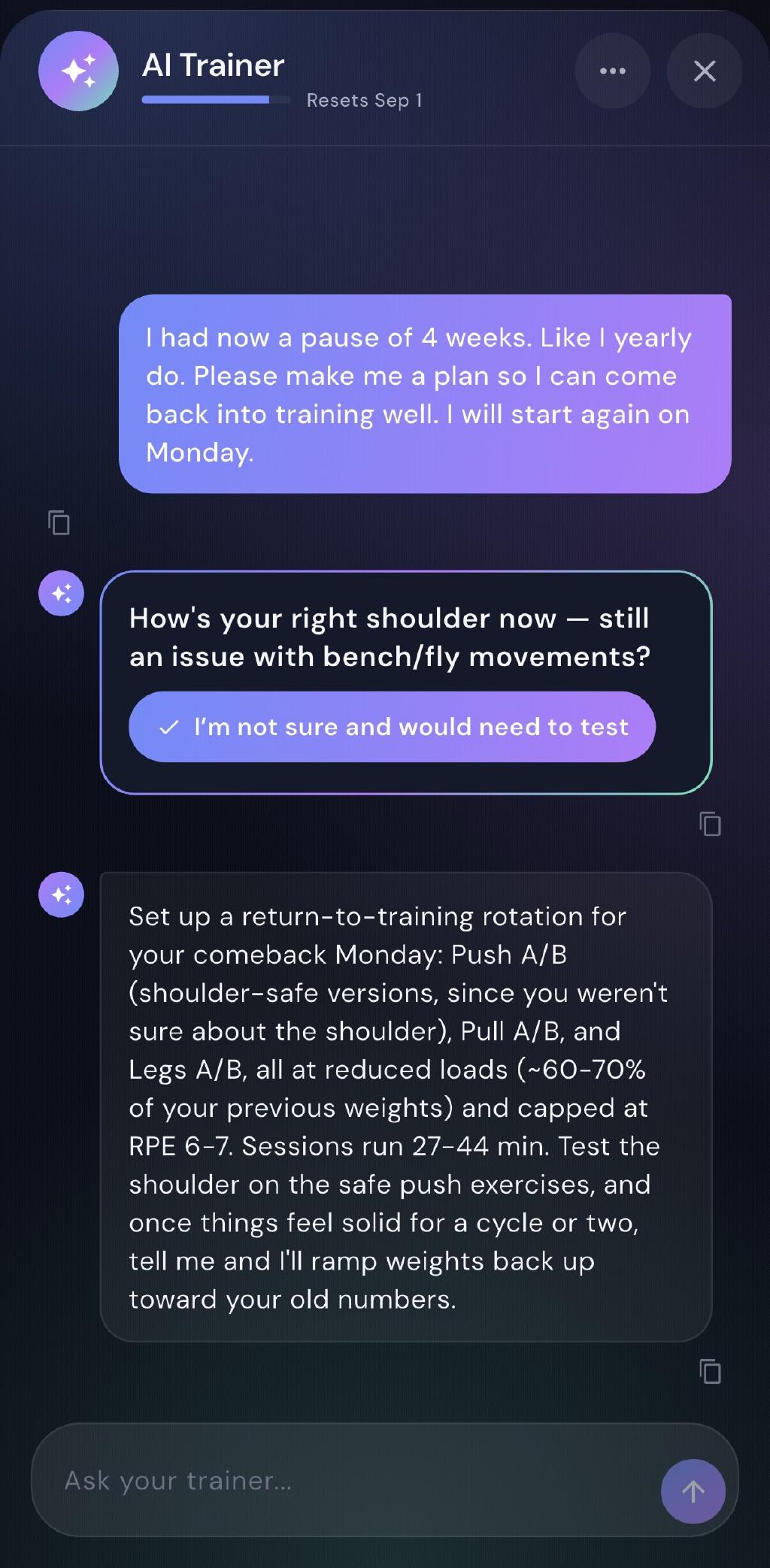 Chat mit dem KI-Trainer, der einen Plan für den Wiedereinstieg nach einer Pause erstellt
